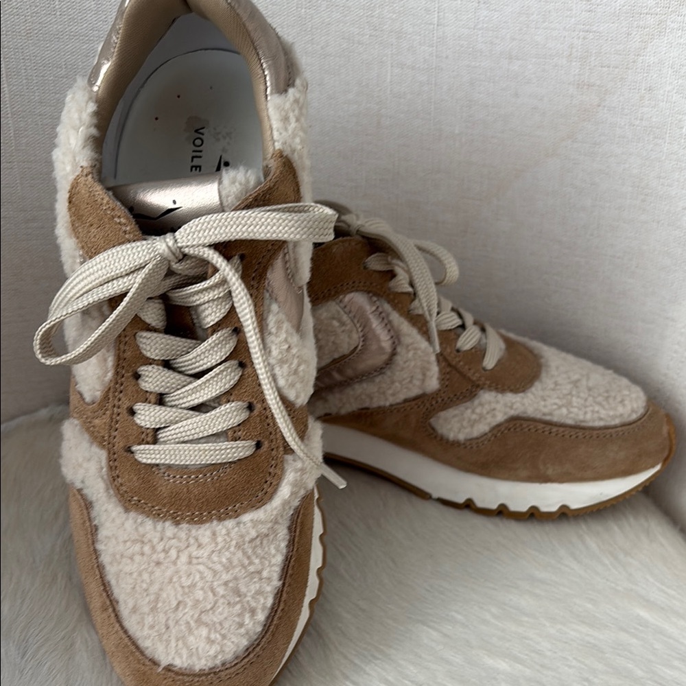 Voile Blanche Cream and Tan Faux Shearling sneakers sz 38 EXCELLENT CONDITION!!
